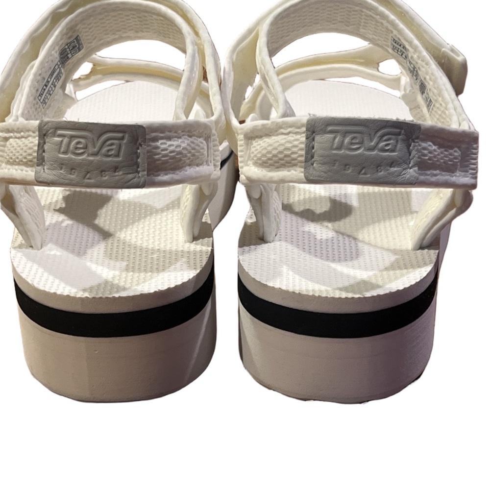 Teva Women's Flatform Universal Sandal - NWOT - Picture 4 of 6